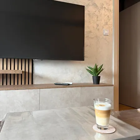 Lunara Lux Apartment, Modern Design -